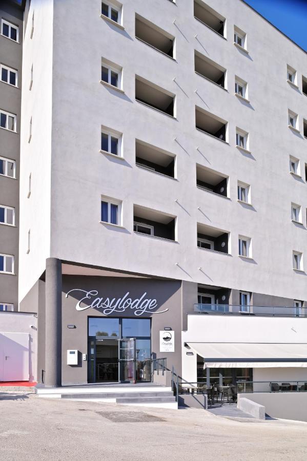 Residence Easy Lodge Αζάτσιο Εξωτερικό φωτογραφία